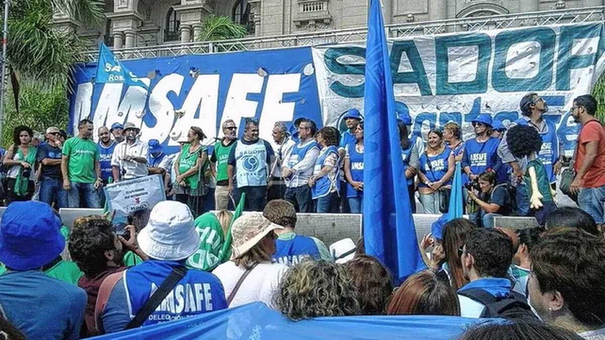 El descontento de Amsafé y Sadop por la nueva oferta salarial. El descontento de Amsafé y Sadop por la nueva oferta salarial. 