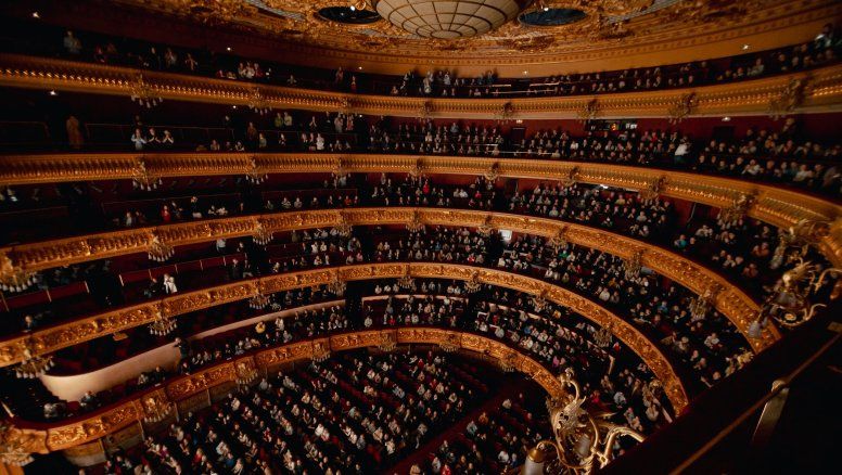 El Gran Teatre del Liceu, cuna del rojo de Valentino Garavani y visita obligada en Barcelona