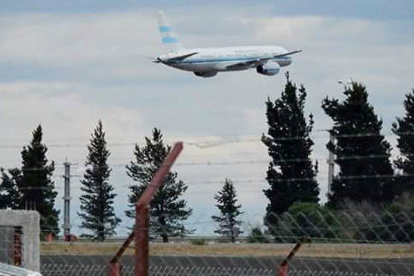 El Tango 01 y 04 estaba fuera de circulación en el gobierno de Mauricio Macri cuando se produjeron los movimientos de dinero vinculados a Fred Machado y que tenían como destino los aviones presidenciales El Tango 01 y 04 estaba fuera de circulación en el gobierno de Mauricio Macri cuando se produjeron los movimientos de dinero vinculados a Fred Machado y que tenían como destino los aviones presidenciales