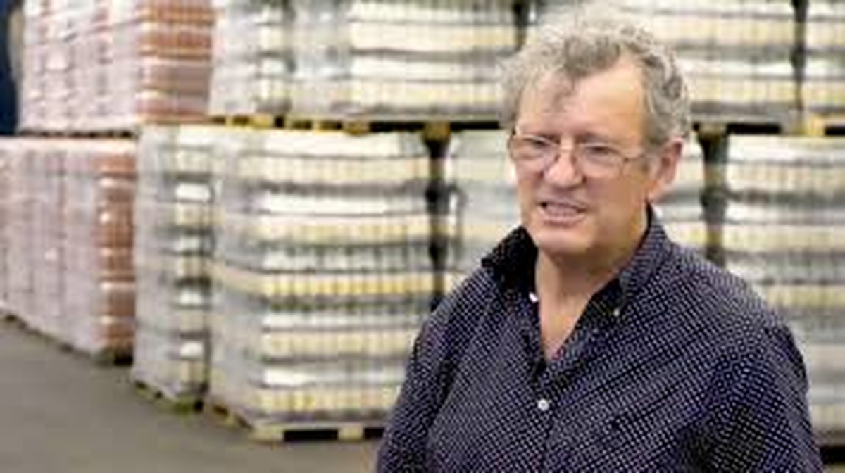 Refres Now S.A. es la firma dueña de Manaos y también Cunnington, de Orlando Canido. Refres Now S.A. es la firma dueña de Manaos y también Cunnington, de Orlando Canido.