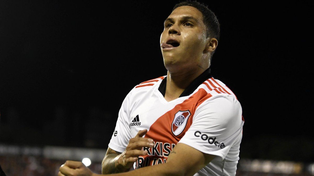 Juanfer Quintero confirmó su futuro en pleno Mundial y en River nadie lo puede creer Juanfer Quintero confirmó su futuro en pleno Mundial y en River nadie lo puede creer