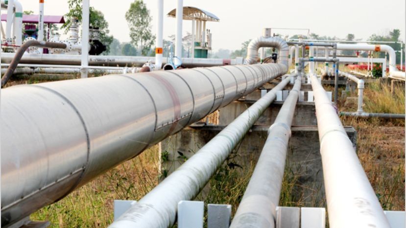 Transporte de gas: Infiere el autor Dellatorre que “esta práctica, se sospecha con fundamentos, no sólo se aplicó al segmento del transporte sino que se reiteró en los otros eslabones de la cadena”.