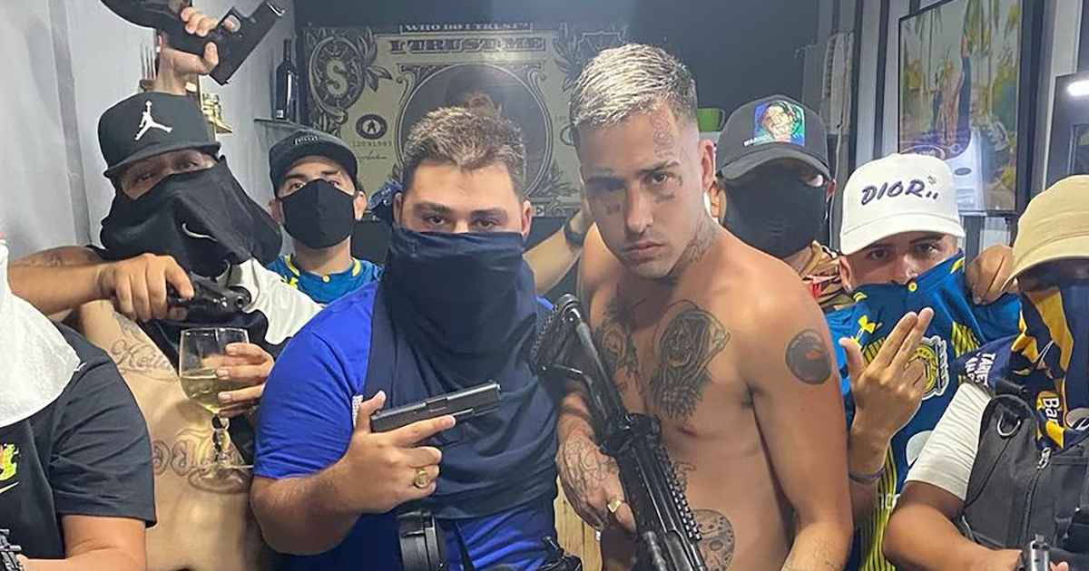 A raíz de esta imagen, el trapero tuvo que aceptar una probation que incluyó una multa de medio millón de pesos tras pasar un mes en la cárcel. A raíz de esta imagen, el trapero tuvo que aceptar una probation que incluyó una multa de medio millón de pesos tras pasar un mes en la cárcel.