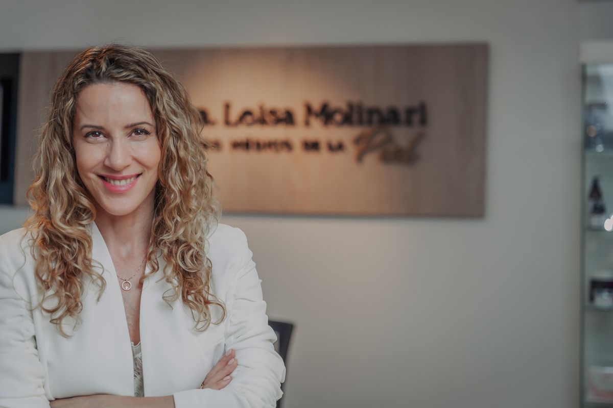 Dra. Leisa Molinari, médica dermatóloga.