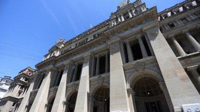La deuda ante todo: De los combustibles a la Corte Suprema