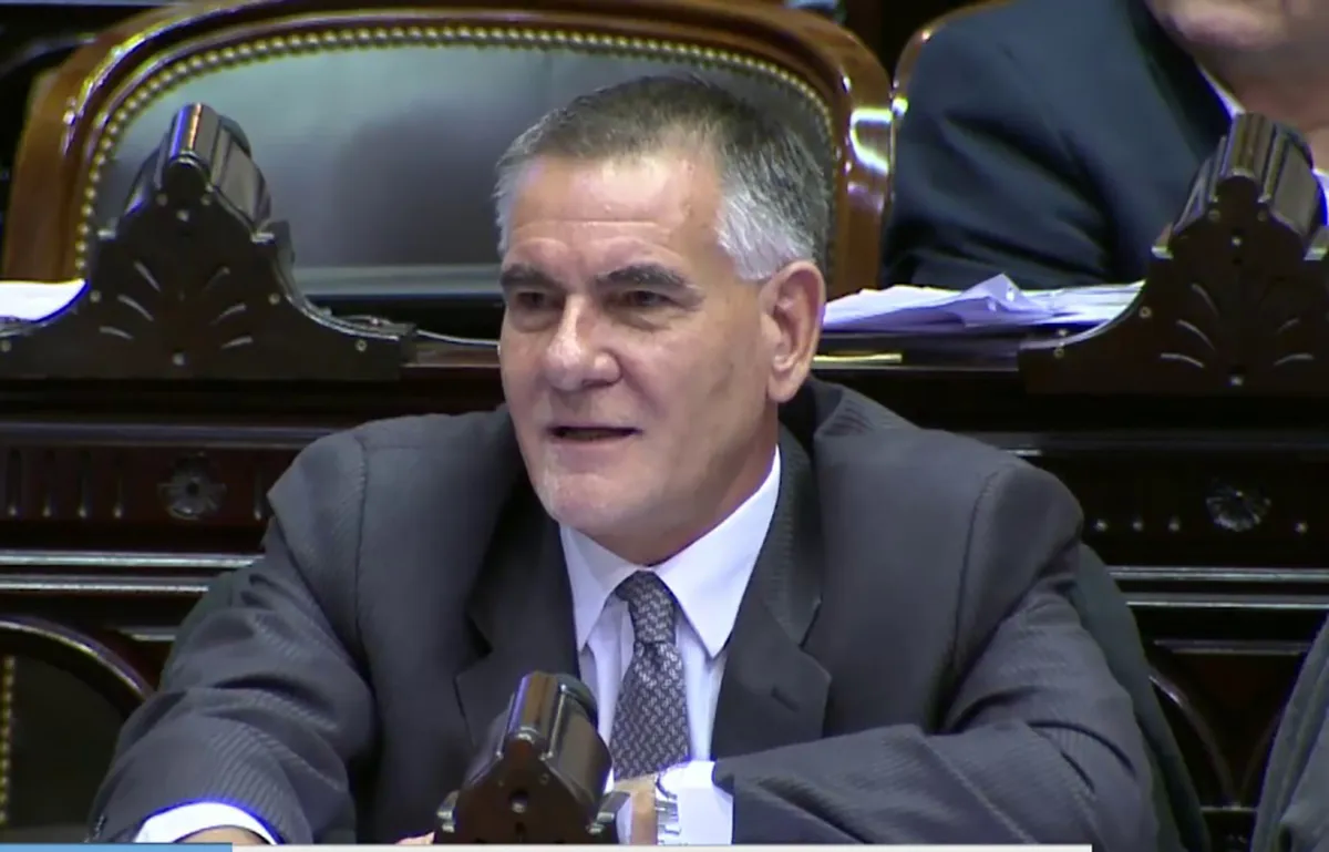 La AFIP de Carlos Castagneto sigue de cerca a los que piensan viajar a Qatar, pero sin justificar los gastos.