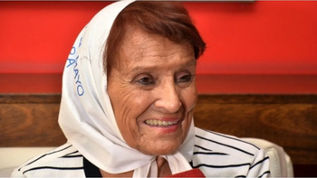 Murió Taty Almeida (95), titular de la Linea Fundadora de Madres de Plaza de Mayo
