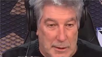 Pachu Peña reveló y mostró su truco para fondo blanco de cerveza. (Foto: Captura de video) Pachu Peña reveló y mostró su truco para fondo blanco de cerveza. (Foto: Captura de video)