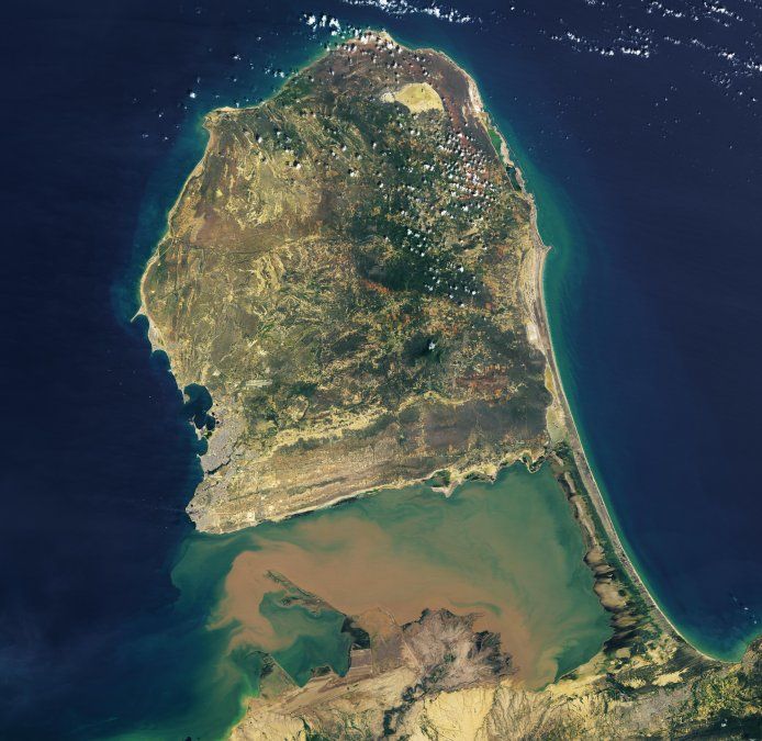La impresionante foto de la NASA a la península arenosa de Venezuela.