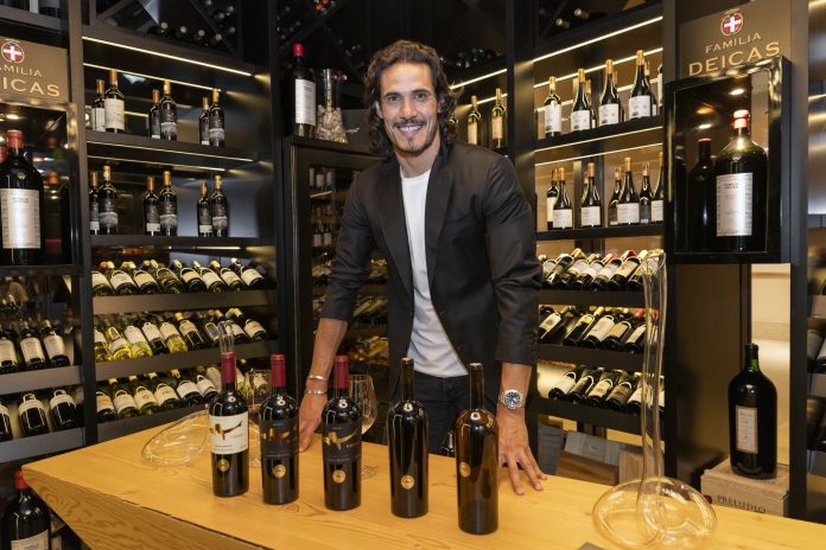 Edinson Cavani y sus Cavani Wines. Edinson Cavani y sus Cavani Wines.