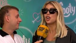 Wanda Nara sorprendió a Yanina Latorre al contarle que en MasterChef Celebrity juntaron firmas en su contra. Wanda Nara sorprendió a Yanina Latorre al contarle que en MasterChef Celebrity juntaron firmas en su contra.