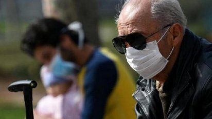 Extreman medidas: Mayores de 70 años necesitarán permiso para circular