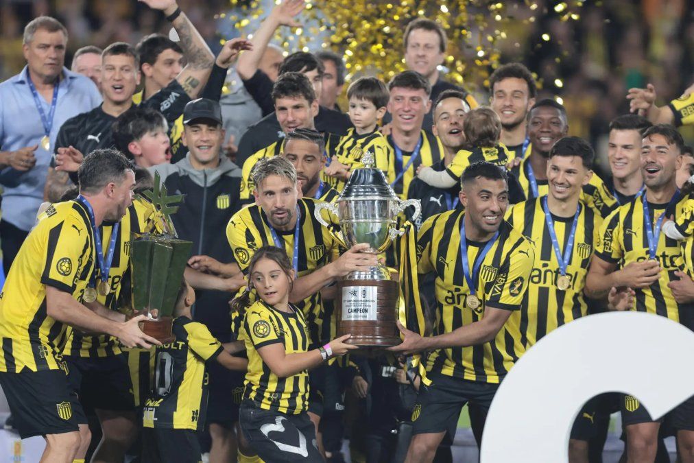 Peñarol campeón del fútbol uruguayo