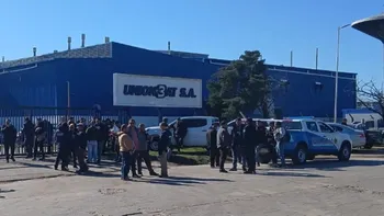 Fábrica en Entre Ríos cierra y despide a más de 100 operarios
