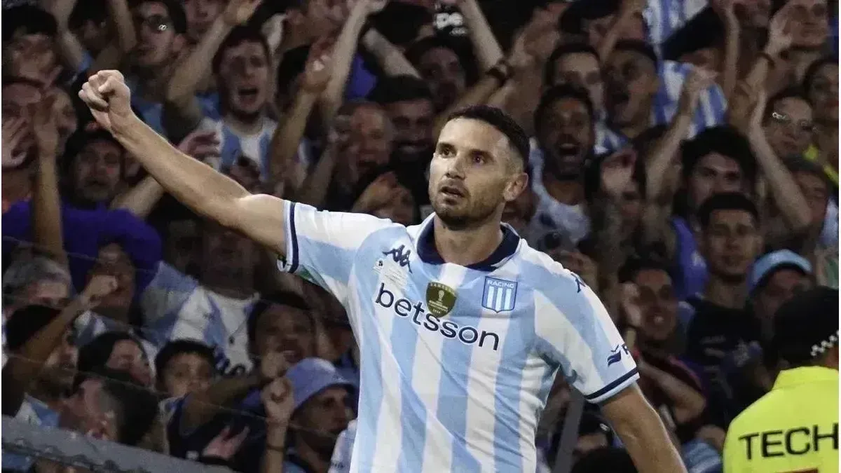 Tensión total en Racing: Qué pasó con Adrián Martínez y Santiago Sosa