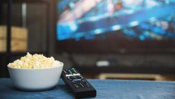 Series, películas y música en vivo, todo en una sola plataforma. Series, películas y música en vivo, todo en una sola plataforma.