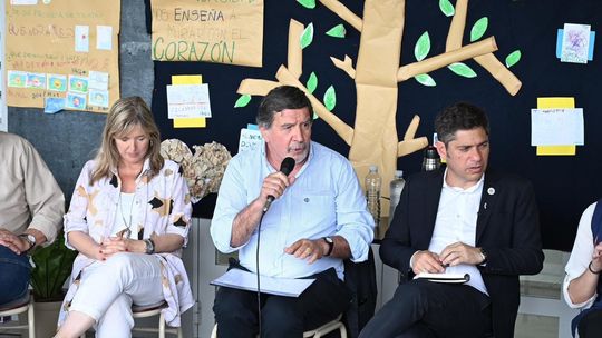 Alberto Sileoni, al lado de Axel Kicillof: ya no será el director de Cultura y Educación bonaerense. Alberto Sileoni, al lado de Axel Kicillof: ya no será el director de Cultura y Educación bonaerense.