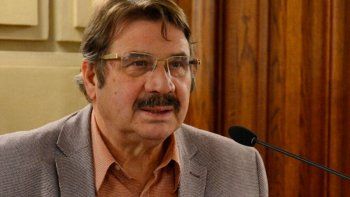 El senador de Santa Fe, Eduardo Rosconi, se desafilió del PJ luego de 54 años cansado del rumbo “izquierdista” que adoptó el partido. El senador de Santa Fe, Eduardo Rosconi, se desafilió del PJ luego de 54 años cansado del rumbo “izquierdista” que adoptó el partido.