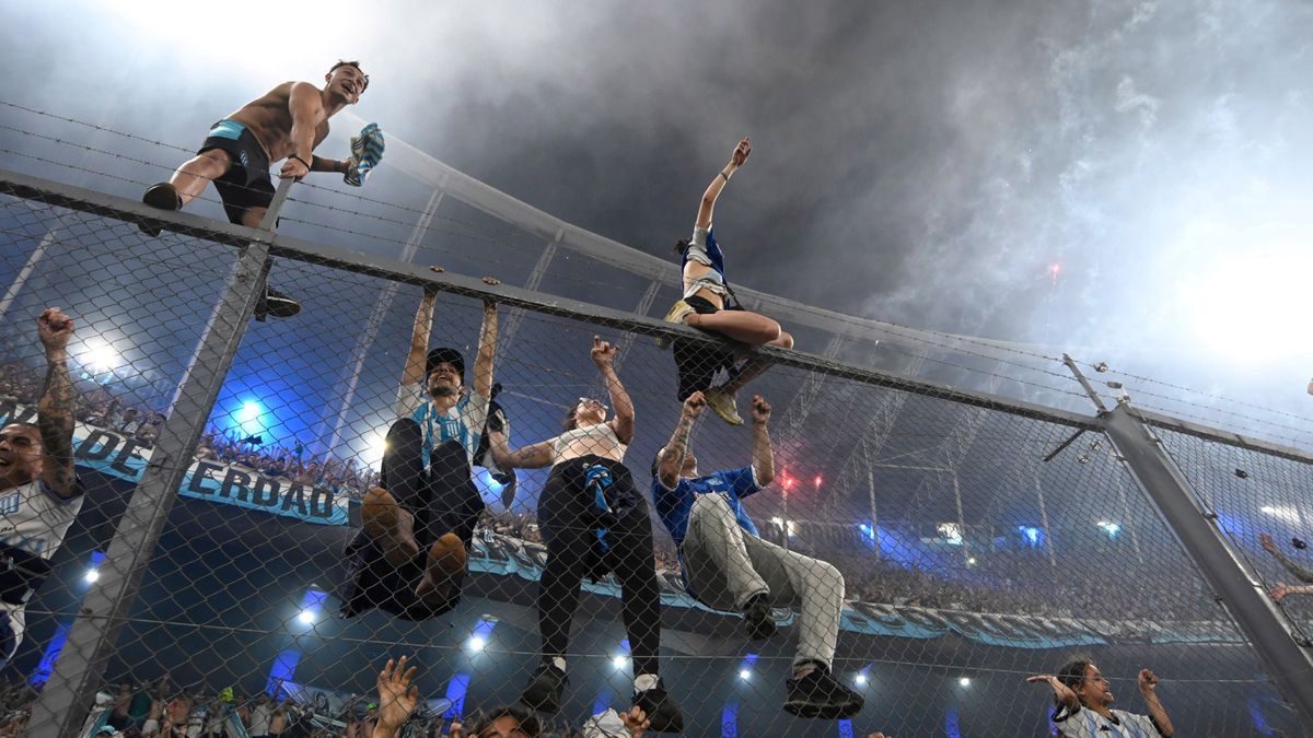 Guillermo Cimadevilla, identificado como hincha de Independiente, le aplicó, a través de la Aprevide, una nueva sanción a Racing. Guillermo Cimadevilla, identificado como hincha de Independiente, le aplicó, a través de la Aprevide, una nueva sanción a Racing.