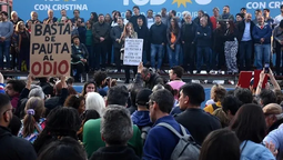 El sábado pasado en el acto partidario en Paque Lezaman, el kirhcenrismo insistió con su operativo que vincula el intento de asesinato de Cristina Kirchner con los presuntos “discurso de odios” de medios no oficialistas y referentes opositores.