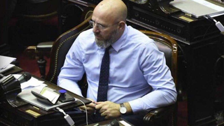 En espejo con Donda, una exempleada doméstica acusó a Waldo Wolff  (que desmintió con papeles)