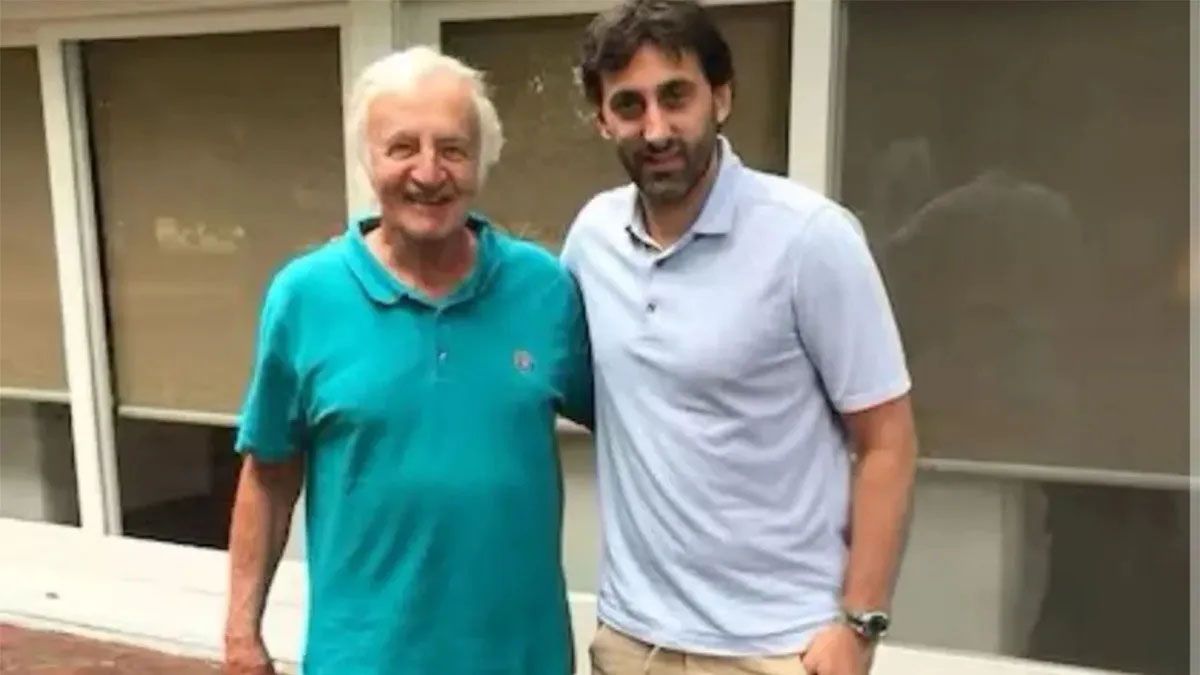 Diego Milito, ídolo y candidato a presidente de Racing, aclaró que Fernando Marín no es parte de su proyecto tras ser duramente criticado. Diego Milito, ídolo y candidato a presidente de Racing, aclaró que Fernando Marín no es parte de su proyecto tras ser duramente criticado.