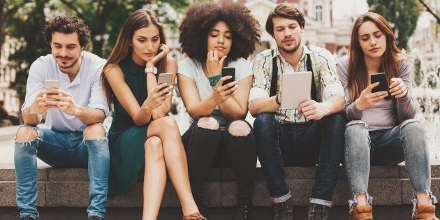 La Generación Z en problemas. La Generación Z en problemas.