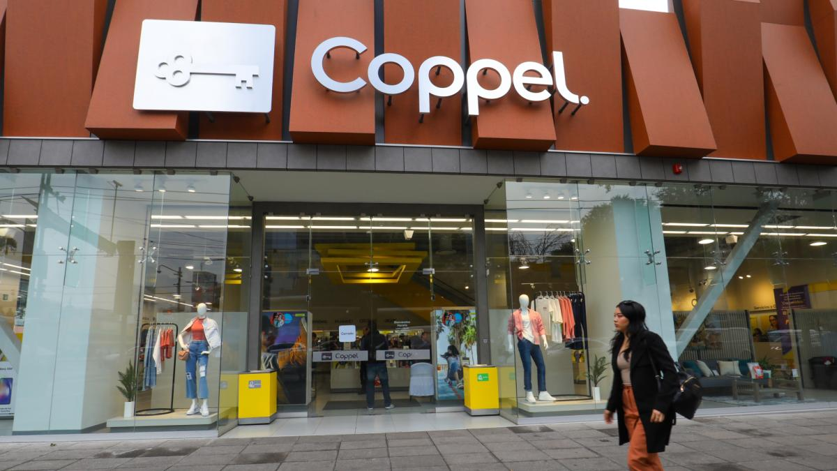 Outlet lleno de descuentos en ropa. Outlet lleno de descuentos en ropa.