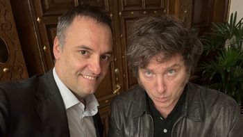 Milei pone el cuerpo por Adorni y apunta a los medios: