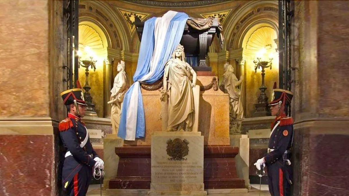 Mausoleo de San Martín en la Catedral de Buenos Aires.