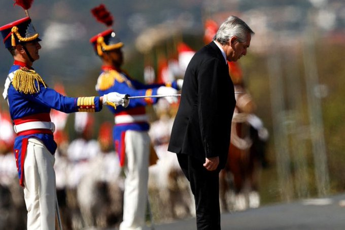 Foto de Adrián Machado para Reuters al aterrizar Alberto Fernández en Brasil. Foto de Adrián Machado para Reuters al aterrizar Alberto Fernández en Brasil.
