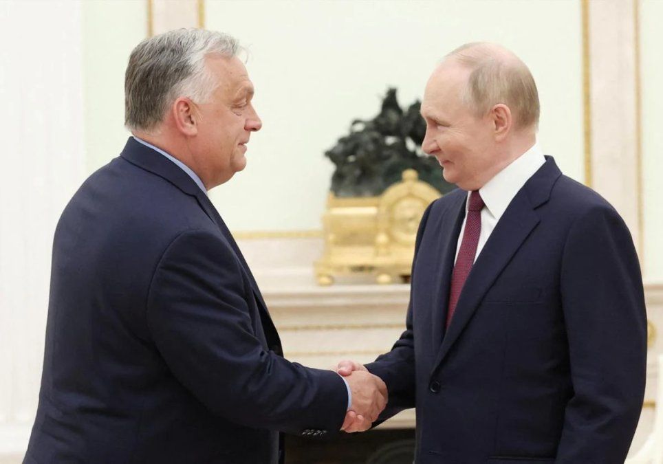 Vikton Orban y Vladimir Putin. Vikton Orban y Vladimir Putin.