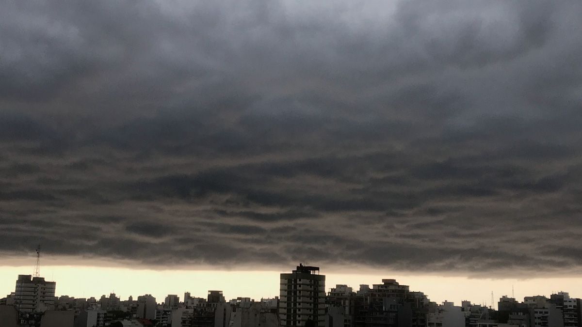 Hay alerta por tormentas fuertes en Buenos Aires, Chaco, Corrientes y Formosa.