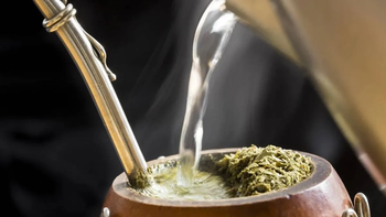 La ANMAT prohibió la venta de la yerba La Montañita. La ANMAT prohibió la venta de la yerba La Montañita.