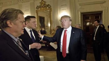 MAGA vs. MAGA: Foto de la anterior presidencia de Donald Trump: Elon Musk y Steve Bannon. MAGA vs. MAGA: Foto de la anterior presidencia de Donald Trump: Elon Musk y Steve Bannon.