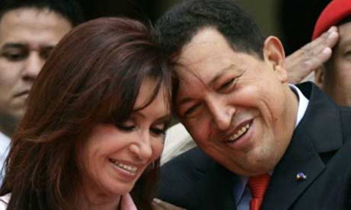 Con unos mejor que con otros. La buenas relaciones nunca son fáciles. Argentina limita en sus diferentes puntos cardinales con Bolivia, Paraguay, Chile, Brasil y Uruguay. Con todos ha tenido fricciones de diferente consideración.