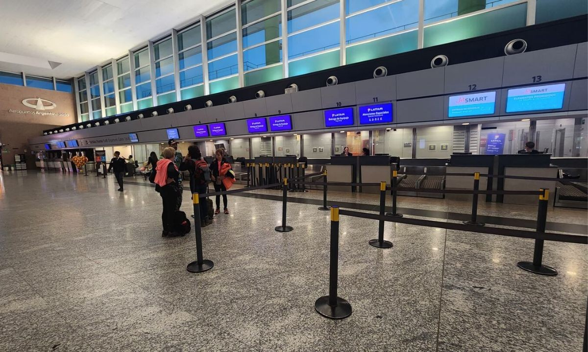 Se esperan cancelaciones masivas en más de 27 terminales por la medida de fuerza de ATE este lunes 2/2 Se esperan cancelaciones masivas en más de 27 terminales por la medida de fuerza de ATE este lunes 2/2