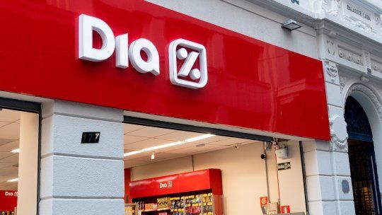 Se define la venta de Supermercados Día.