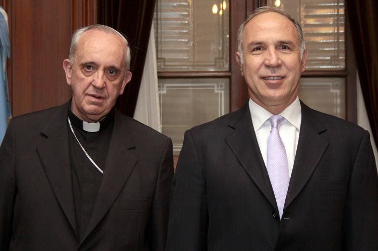 Lorenzetti con el entonces cardenal Jorge Bergoglio.