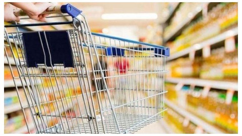 Una importante cadena de supermercados comenzó a despedir trabajadores y temen por más