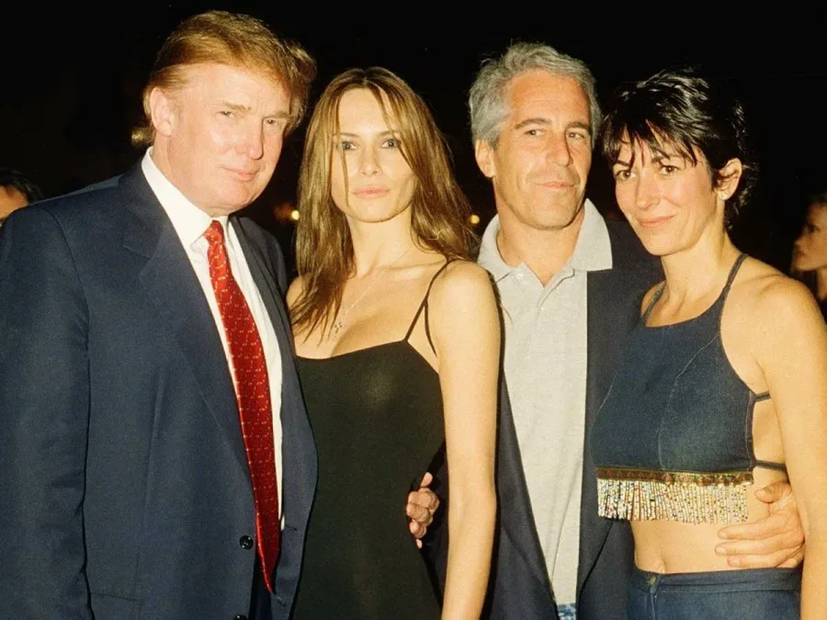 En noviembre del año pasado, el Comité de Supervisión de la Cámara de Representantes expuso un email en el que Epstein decía que Donald Trump “pasó horas en mi casa” con una menor de edad que posteriormente fue identificada como víctima de trata sexual. En noviembre del año pasado, el Comité de Supervisión de la Cámara de Representantes expuso un email en el que Epstein decía que Donald Trump “pasó horas en mi casa” con una menor de edad que posteriormente fue identificada como víctima de trata sexual.