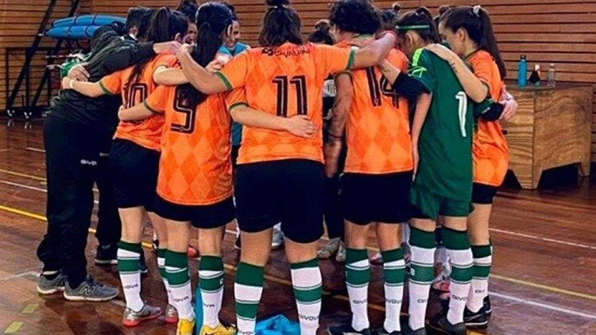 Banfield retiró al equipo femenino de futsal luego de las actitudes antideportivas de hacerse adrede cuatro goles en contra.