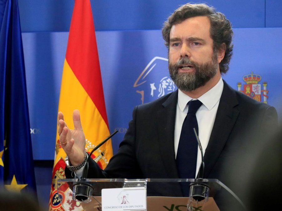 Vox le sugiere al PP que no cante victoria antes de tiempo y le tendió la mano para derrotar al socialismo.