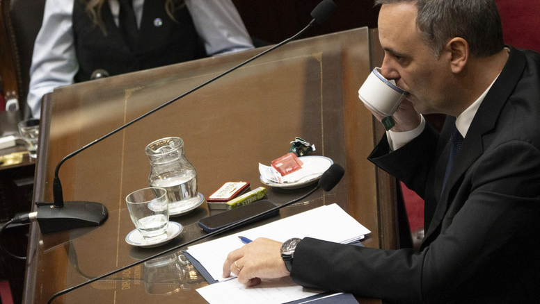 Lijo a fondo contra Manuel Adorni: Grandio, US$ 65.000 fuera de contrato y sin secreto fiscal