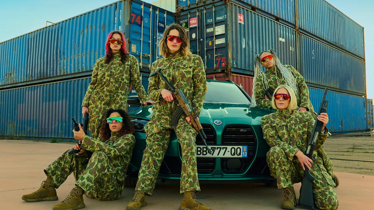 Cinco mujeres al límite forman una banda improvisada para robar bancos, buscando escapar de deudas, maternidades precarias y trabajos invisibles. Cinco mujeres al límite forman una banda improvisada para robar bancos, buscando escapar de deudas, maternidades precarias y trabajos invisibles.