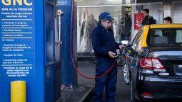 altText(Ante la alerta empresaria, el Gobierno desmiente que vaya a igualar precios de GNC y naftas)}