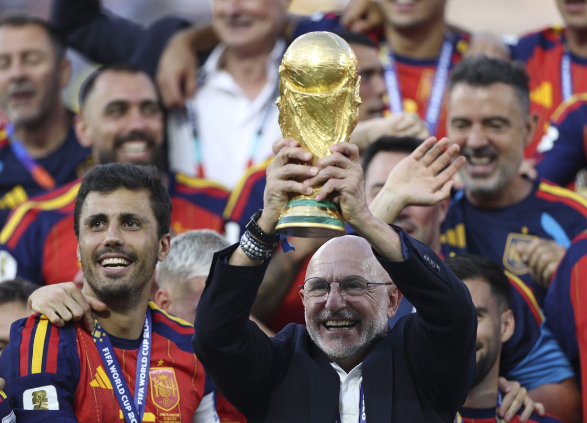 Luis De la Fuente, DT campeón