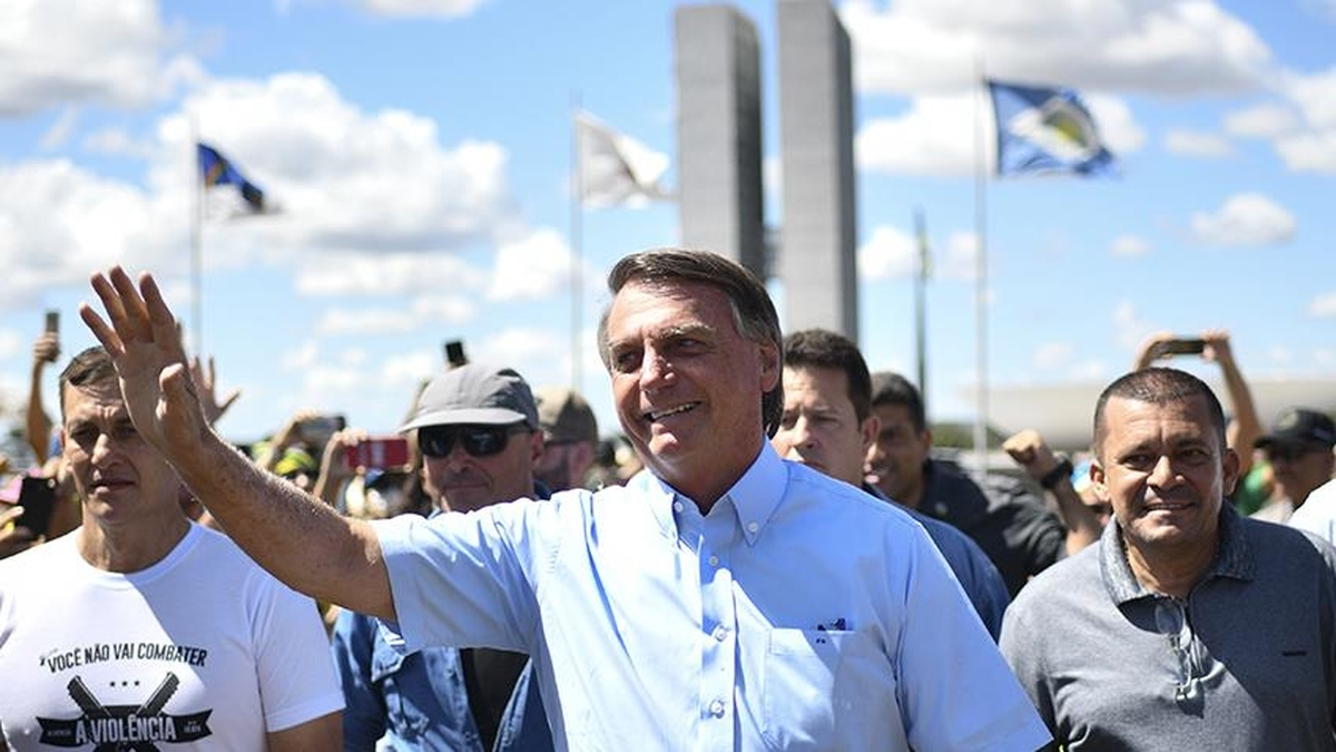 Jair Bolsonaro, actual presidente de Brasil que no se guardo nada y apunto contra el actor hollywoodense, Leonardo DiCaprio.
