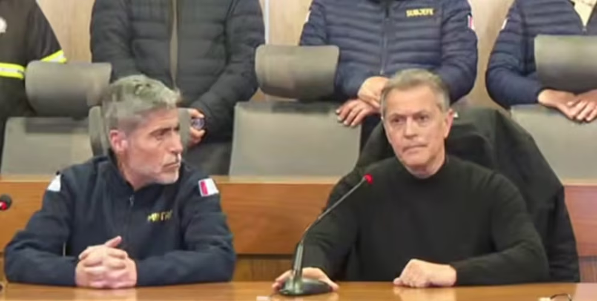Momento en el fiscal es increpado por una participante de la conferencia de prensa. Momento en el fiscal es increpado por una participante de la conferencia de prensa.