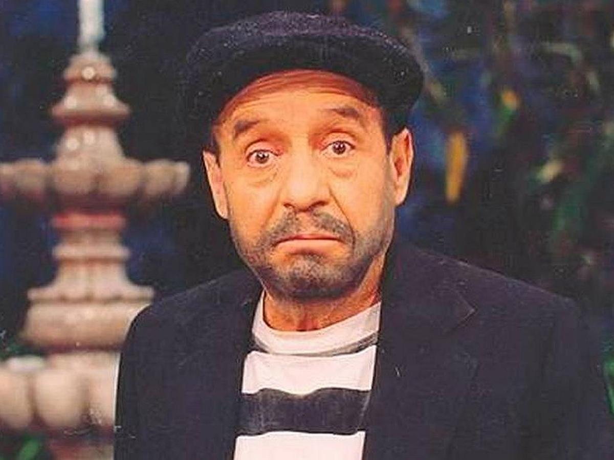 Chespirito no se quedó sólo con la televisión. También participó en varias películas e incluso actuó en el teatro, como la obra "11 y 12", que tuvo varias temporadas exitosas. Chespirito no se quedó sólo con la televisión. También participó en varias películas e incluso actuó en el teatro, como la obra "11 y 12", que tuvo varias temporadas exitosas.